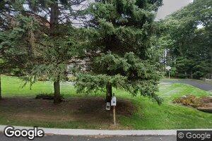 14 Ole Musket Rd, Cumberland Foreside, ME 04110