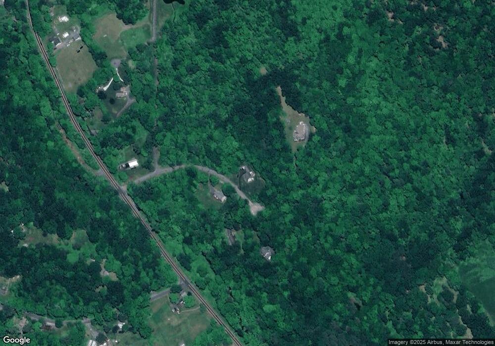 27 Woodside Cir, Woodbury, CT 06798 - photo 1