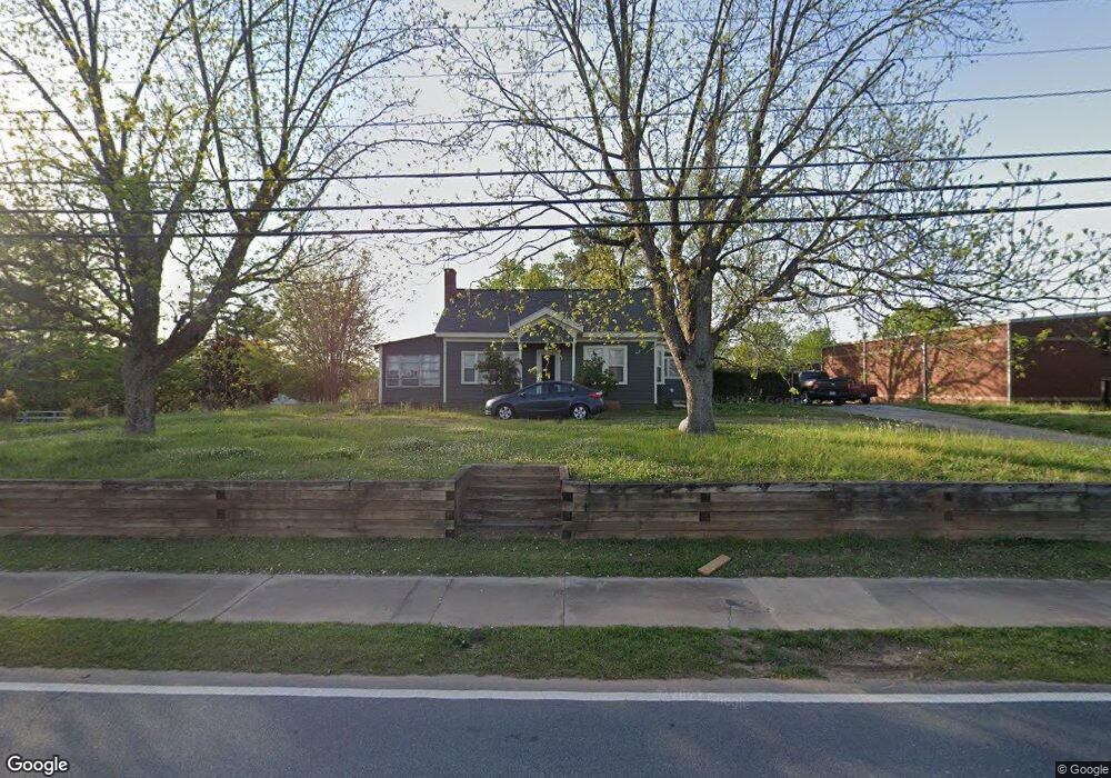 1180 W Shadburn Ave, Buford, GA 30518 - photo 1