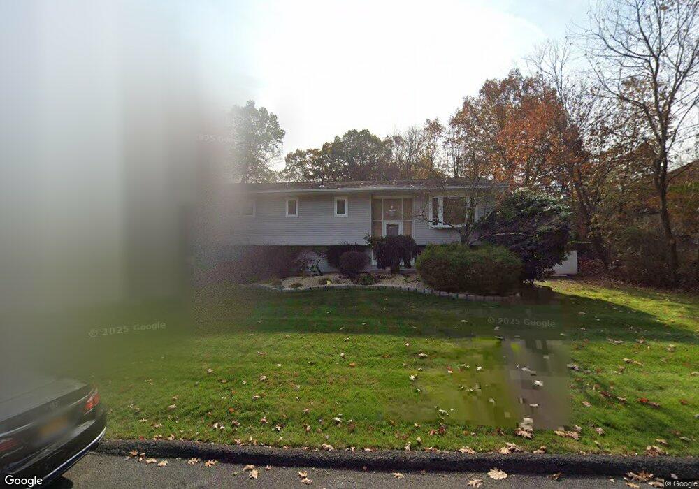 48 Tennyson Dr, Nanuet, NY 10954 - photo 1