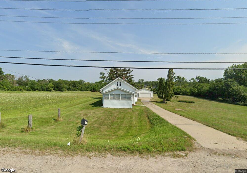 3938 F Ave NW, Cedar Rapids, IA 52405 - photo 1