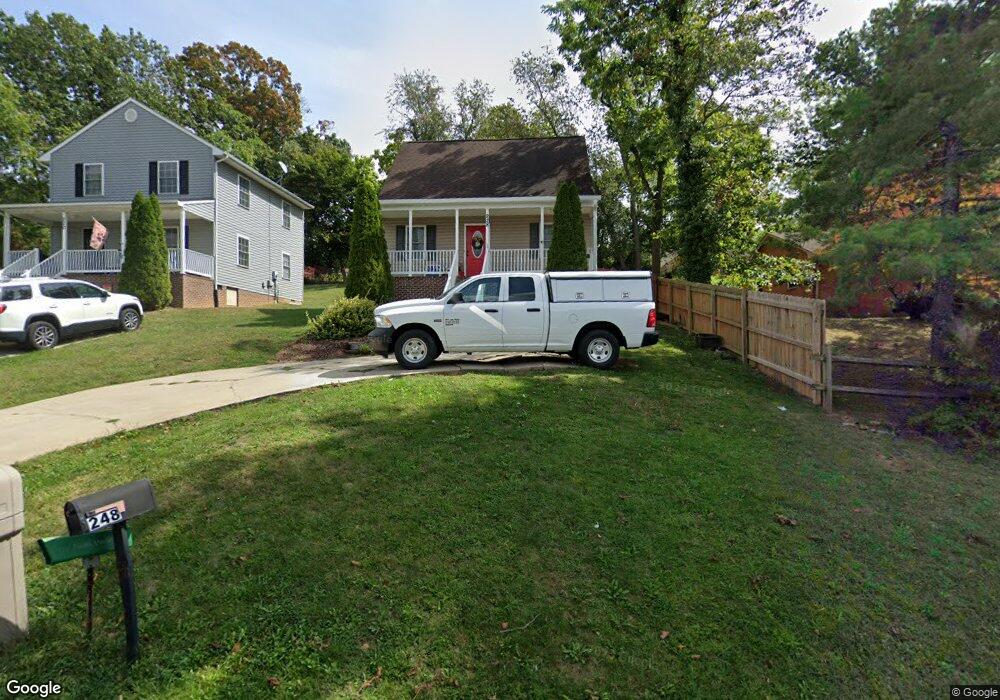 228 S Winchester Ave, Waynesboro, VA 22980 - photo 1