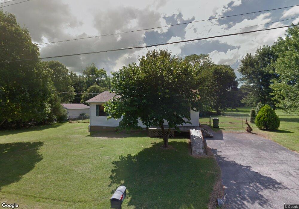 501 Pineridge Dr, Hopkinsville, KY 42240 - photo 1