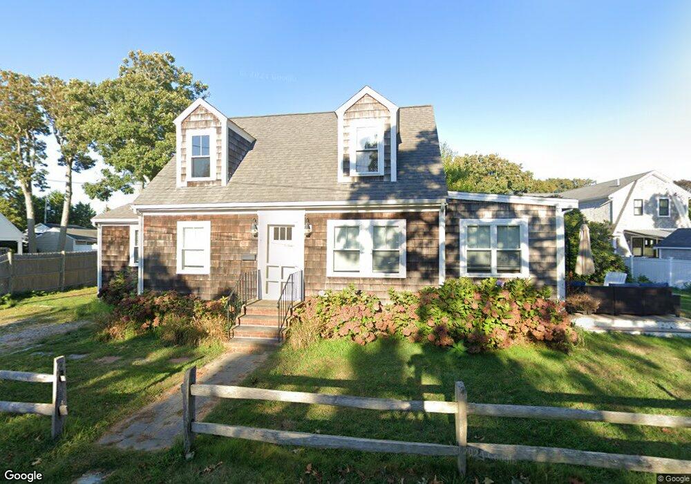 8 Dartmouth Ave, Falmouth, MA 02540 - photo 1