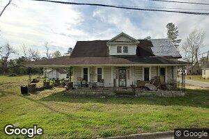 131 W Calhoun St, Wadley, GA 30477