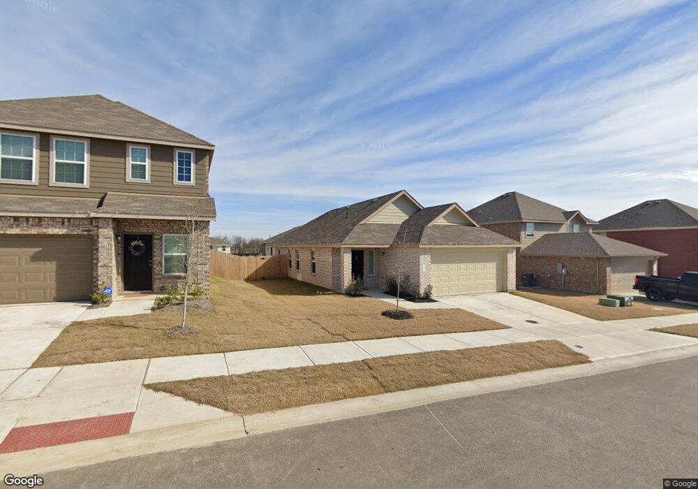 1300 Starling Ln, Ennis, TX 75119 - photo 1