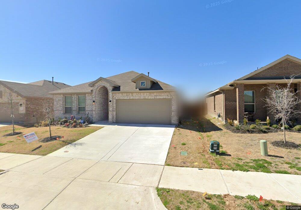 2352 Waggoner Ranch Dr, Weatherford, TX 76087 - photo 1