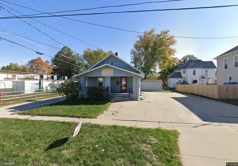 112 E 4th St S, Newton, IA 50208 - photo 1