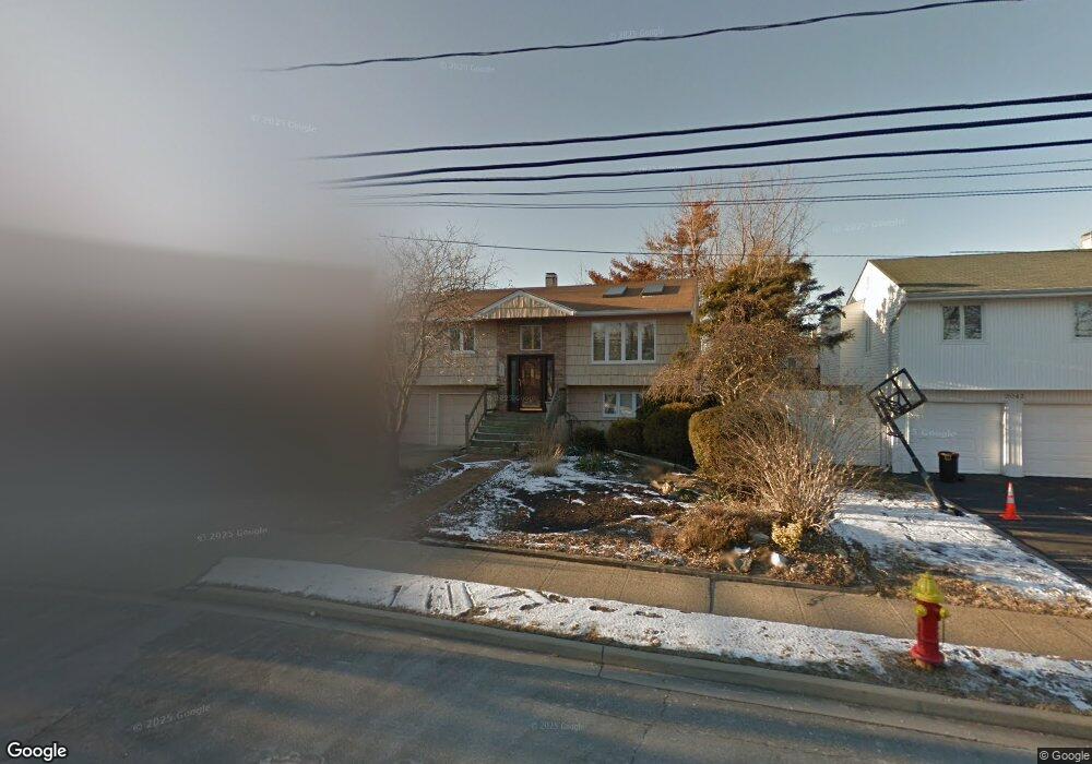 2037 Kenneth Rd, Merrick, NY 11566 - photo 1