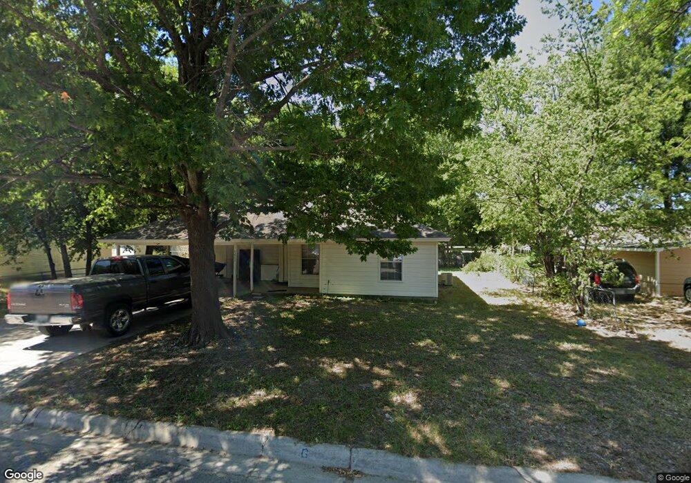 1411 Truelove St, Gainesville, TX 76240 - photo 1