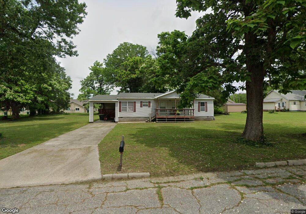 2115 Morgan Ave, Parsons, KS 67357 - photo 1