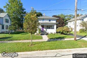 33 Center St, Algonquin, IL 60102