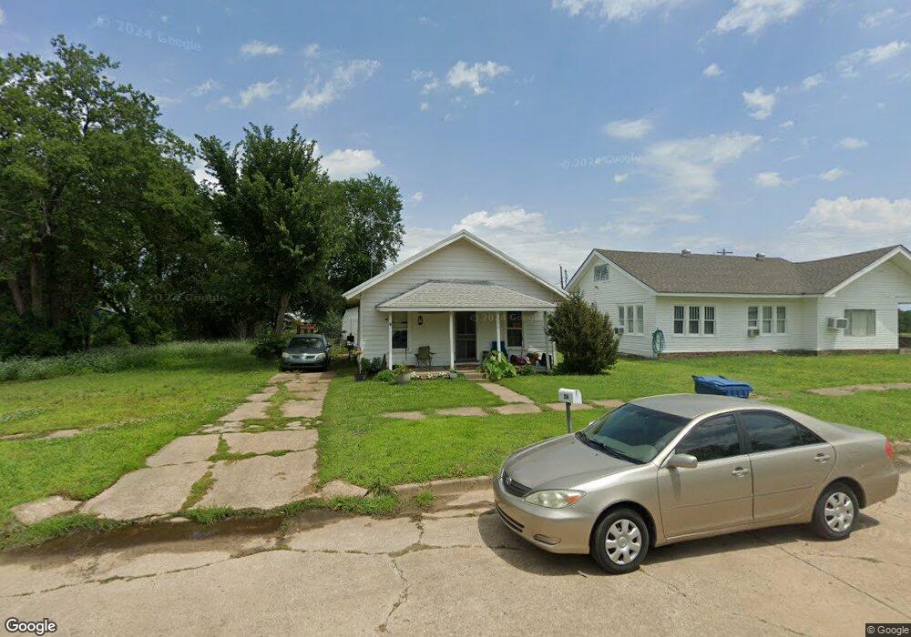 214 E 6th St, Cushing, OK 74023 - photo 1