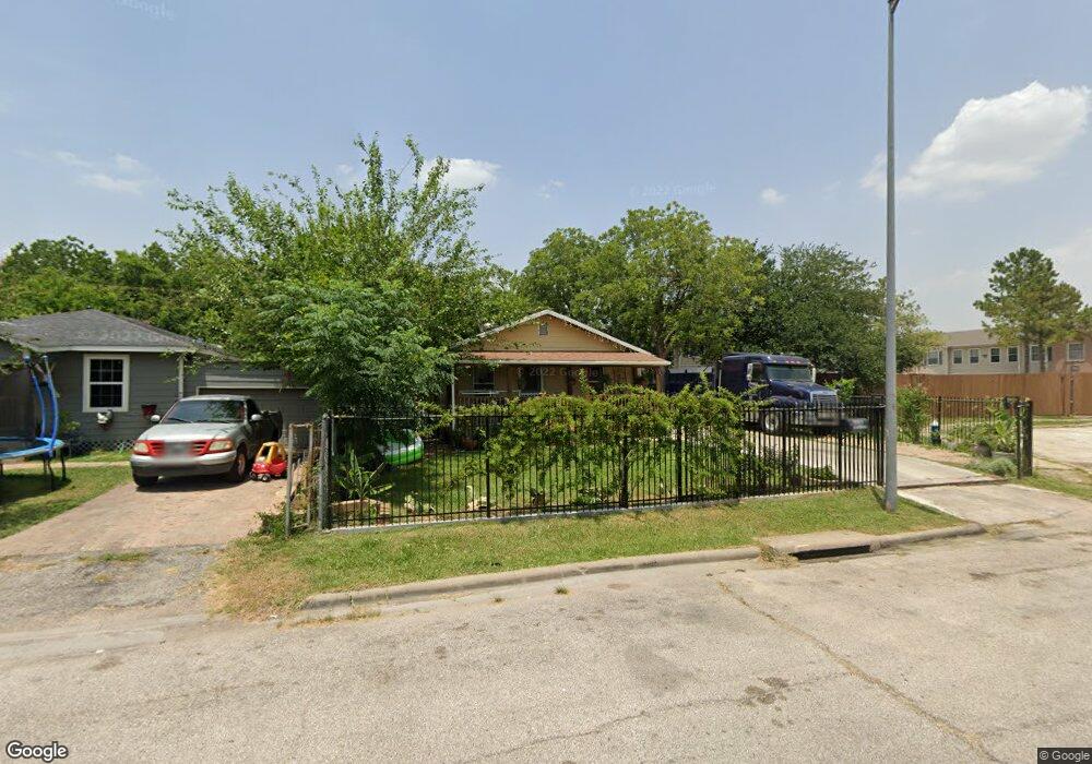3927 Mount Pleasant St, Houston, TX 77021 - photo 1