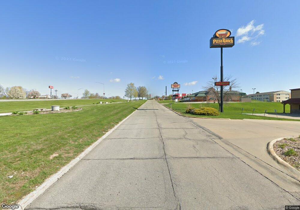 1520 W 18th St S, Newton, IA 50208 - photo 1