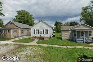 320 N Oak St, Maroa, IL 61756
