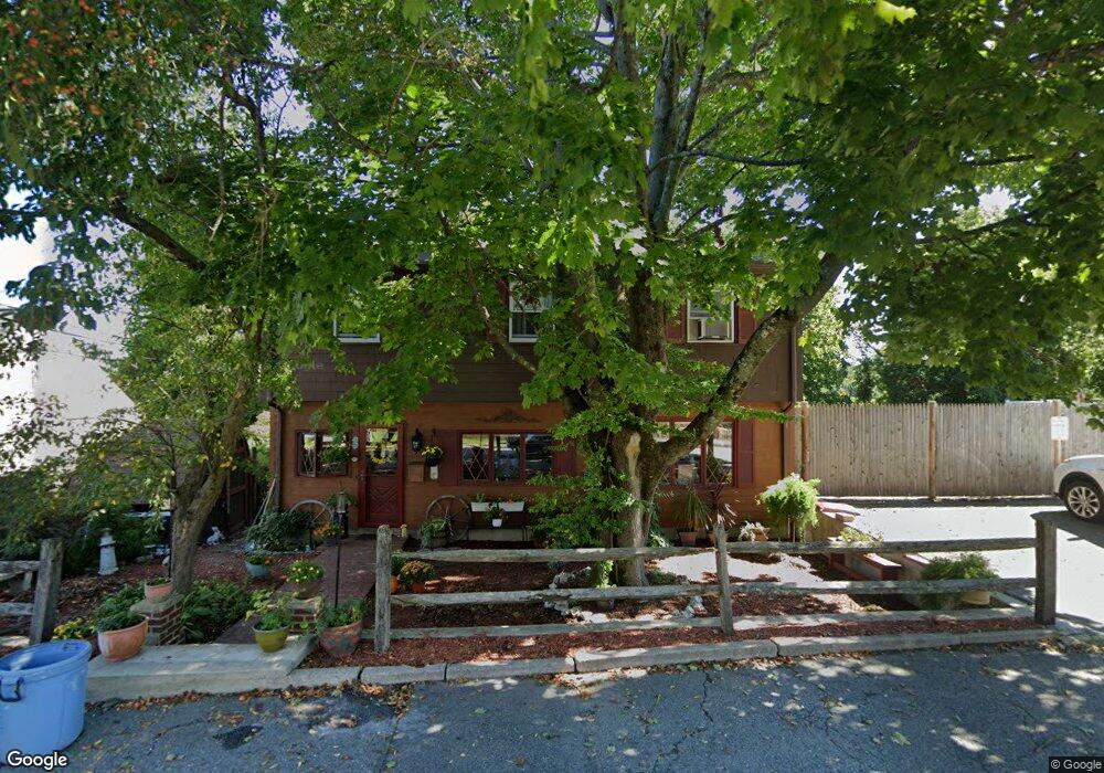 28 Montview Ave, Waltham, MA 02451 - photo 1