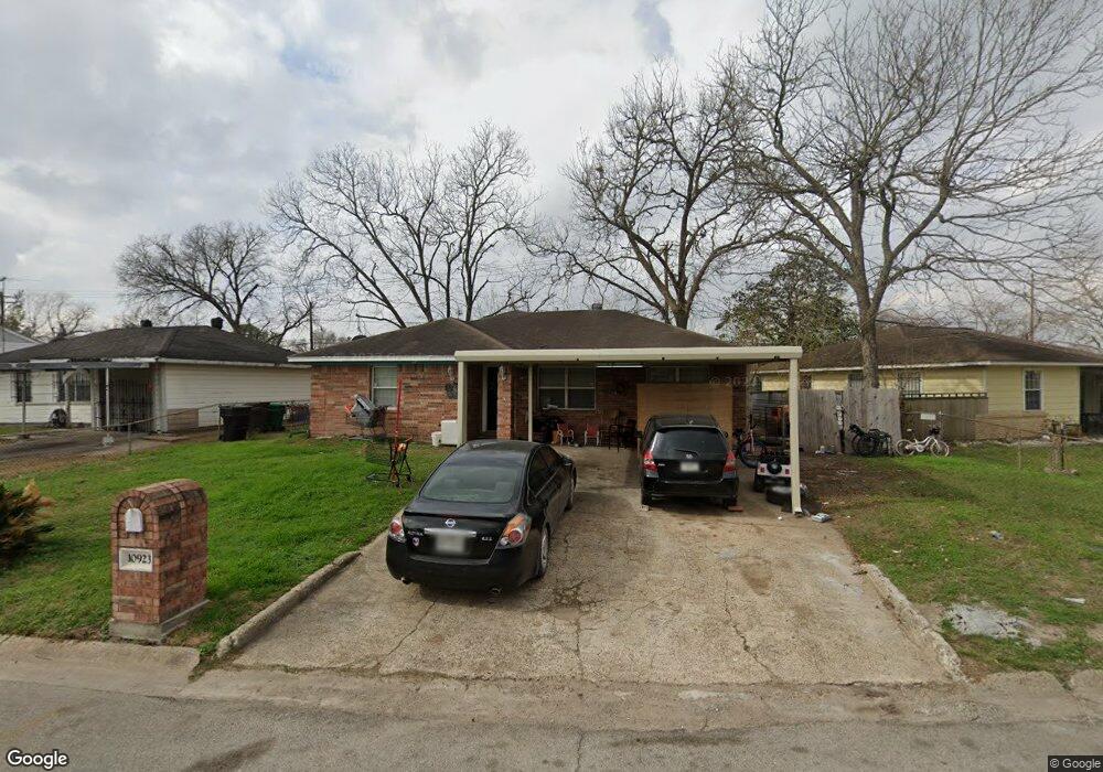 10923 Royal Pine Dr, Houston, TX 77093 - photo 1