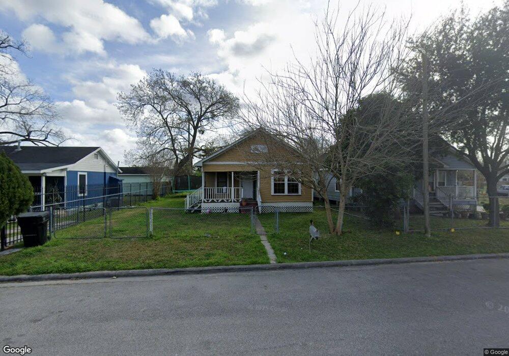 5804 Clement St, Houston, TX 77026 - photo 1