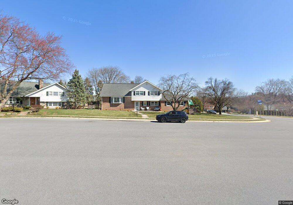 1305 Scott Ct, Reading, PA 19609 - photo 1