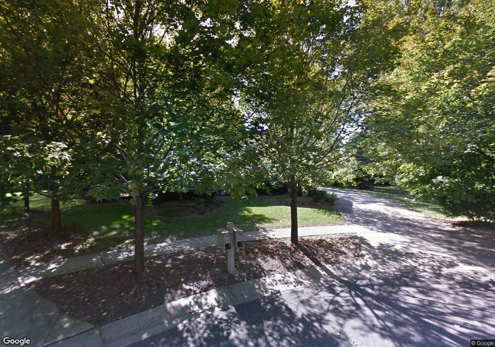 2901 W Bloomfield Oaks Ct, Orchard Lake, MI 48324 - photo 1