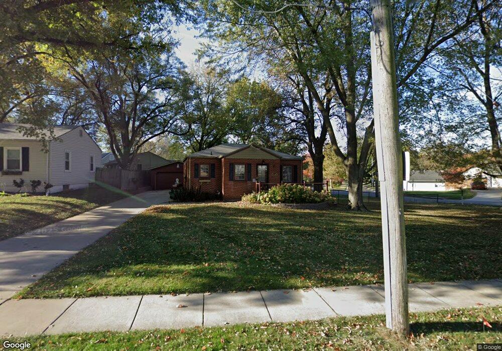5736 Clark Blvd, Des Moines, IA 50311 - photo 1