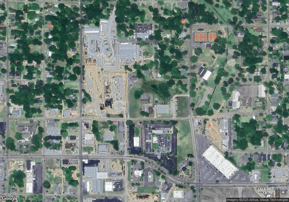 1107 W, Laurel, MS 39440 - photo 1