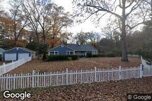 32 Clifton Ave, Kilmarnock, VA 22482