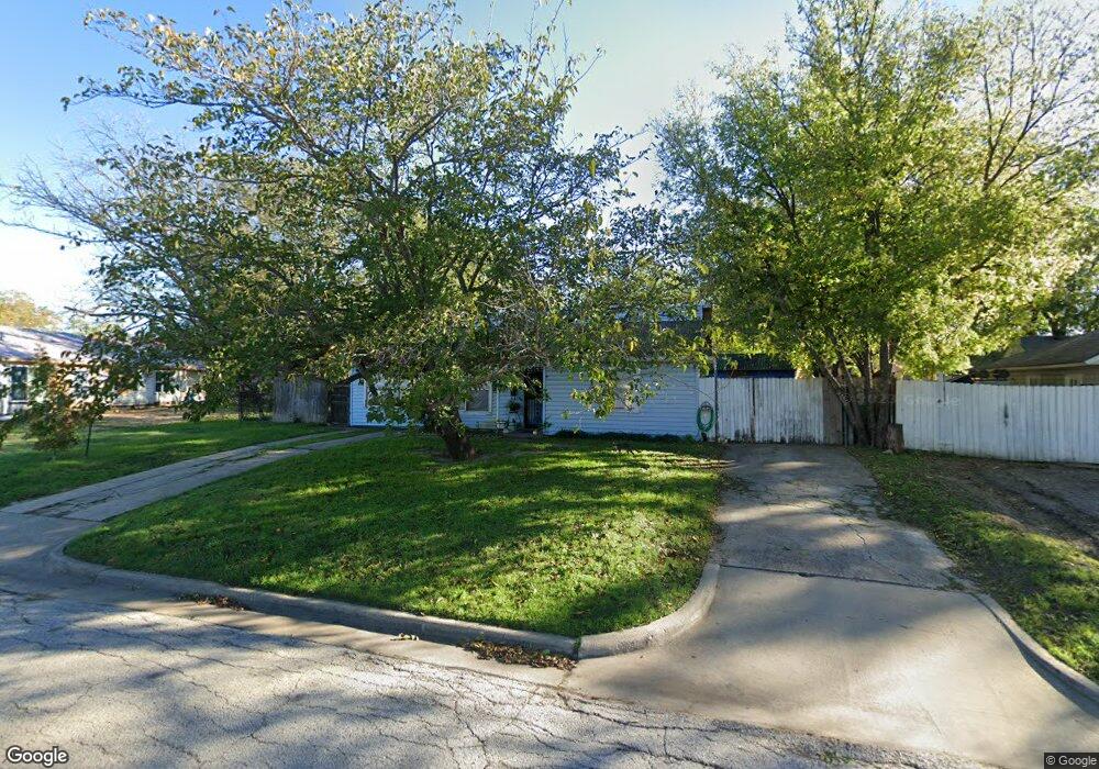 405 Arrowhead Trace, Grand Prairie, TX 75051 - photo 1