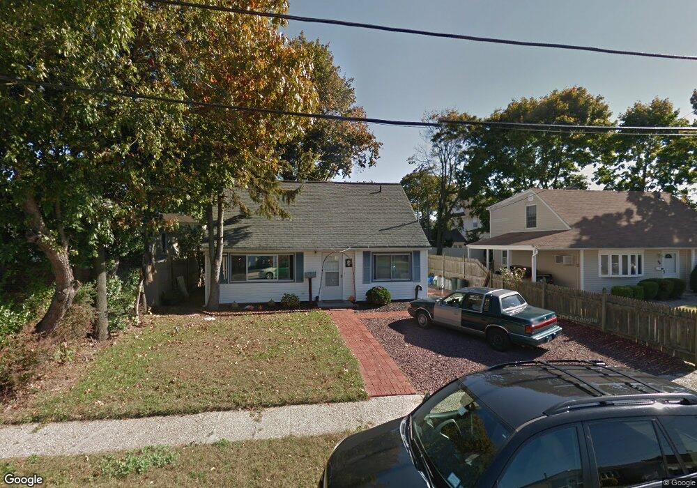 1781 Gildersleeve St, Merrick, NY 11566 - photo 1