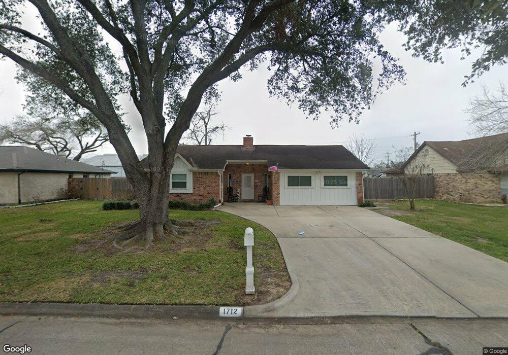 1712 Parkcrest St, Alvin, TX 77511 - photo 1