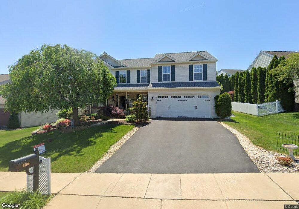 2504 Simon Dr, Reading, PA 19608 - photo 1