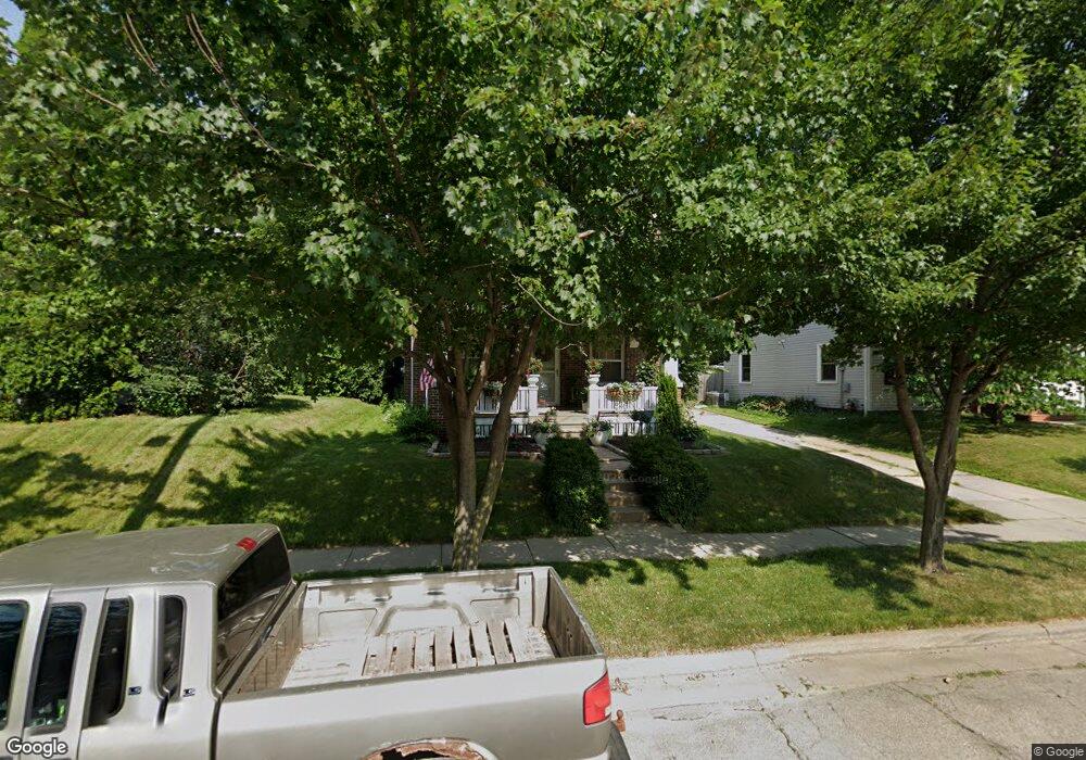 1010 26th St SE, Cedar Rapids, IA 52403 - photo 1