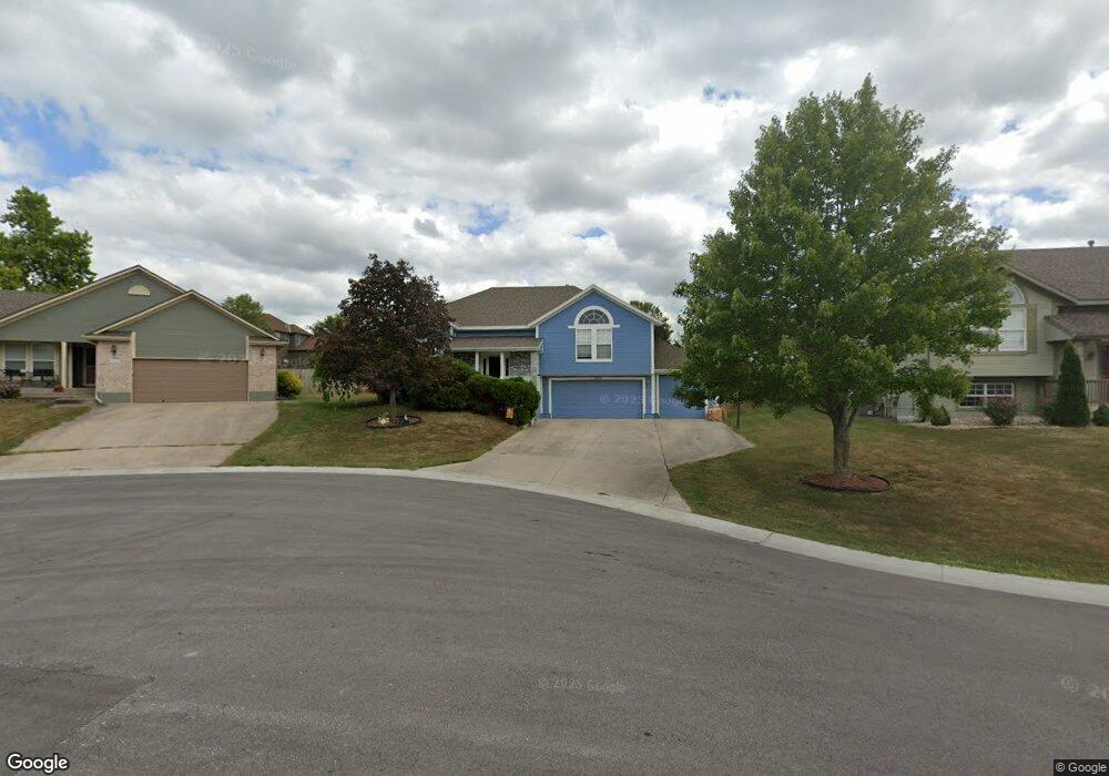 4407 SW Georgetown Cir, Lees Summit, MO 64082 - photo 1