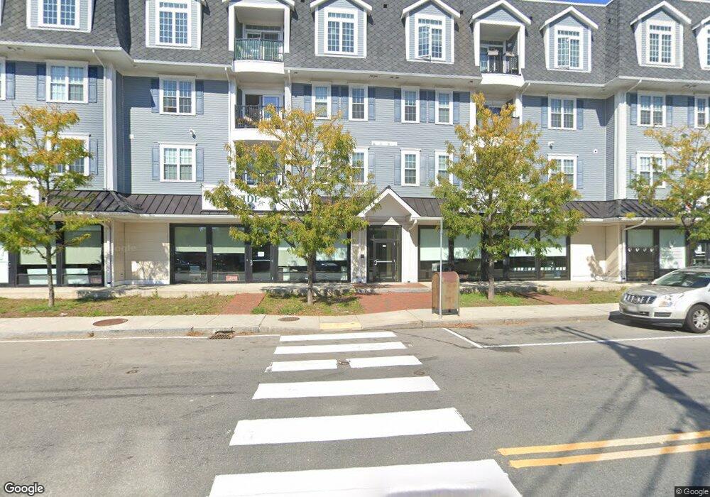 431 River St unit 4-4, Waltham, MA 02453 - photo 1