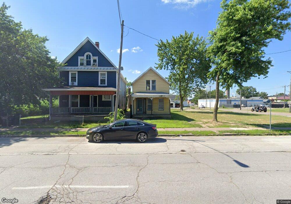 1645 W 3rd St, Davenport, IA 52802 - photo 1