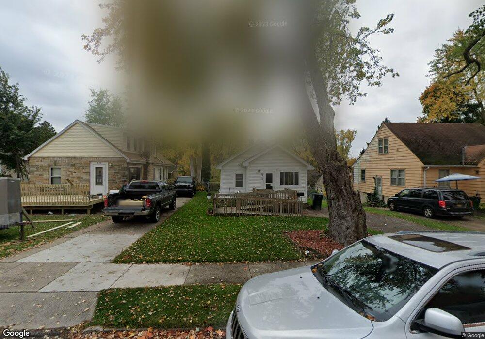 624 Paris Ave, Lansing, MI 48910 - photo 1