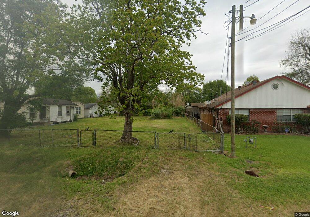 976 Lucky St, Houston, TX 77088 - photo 1