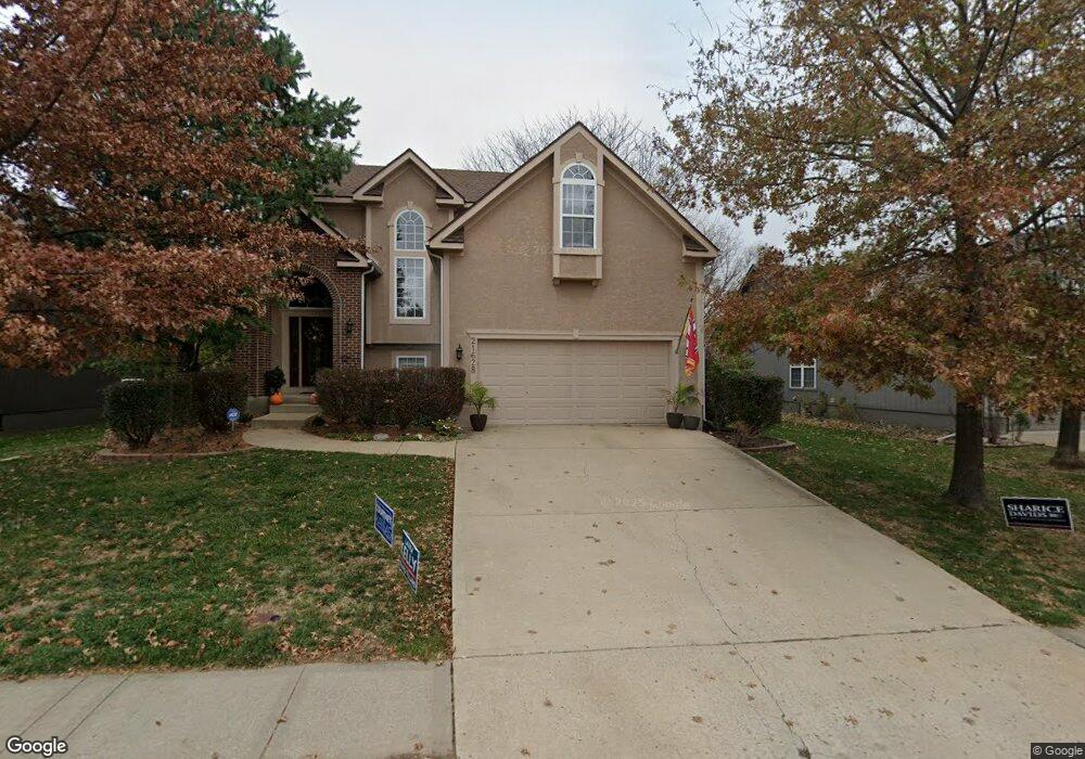 21628 W 61st St, Shawnee, KS 66218 - photo 1