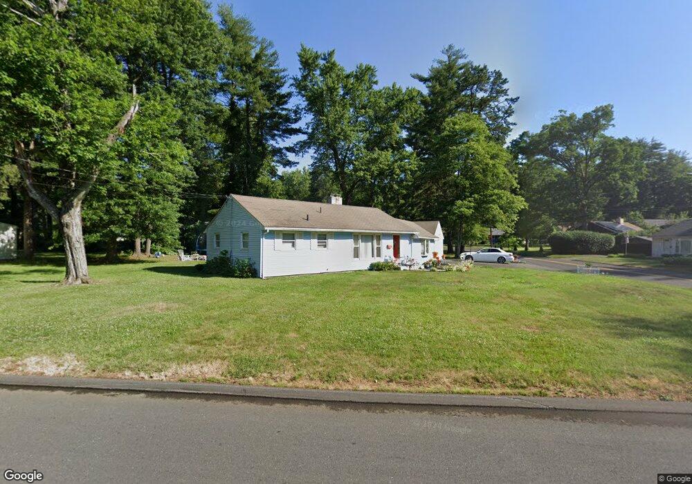 30 Pine Grove Rd, Bloomfield, CT 06002 - photo 1