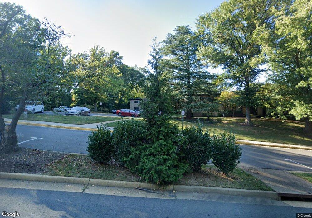 7855 Enola St unit 2, McLean, VA 22102 - photo 1