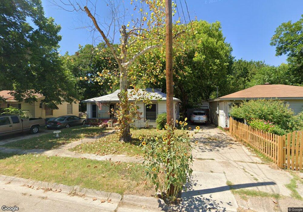 1515 E Tennie St, Gainesville, TX 76240 - photo 1