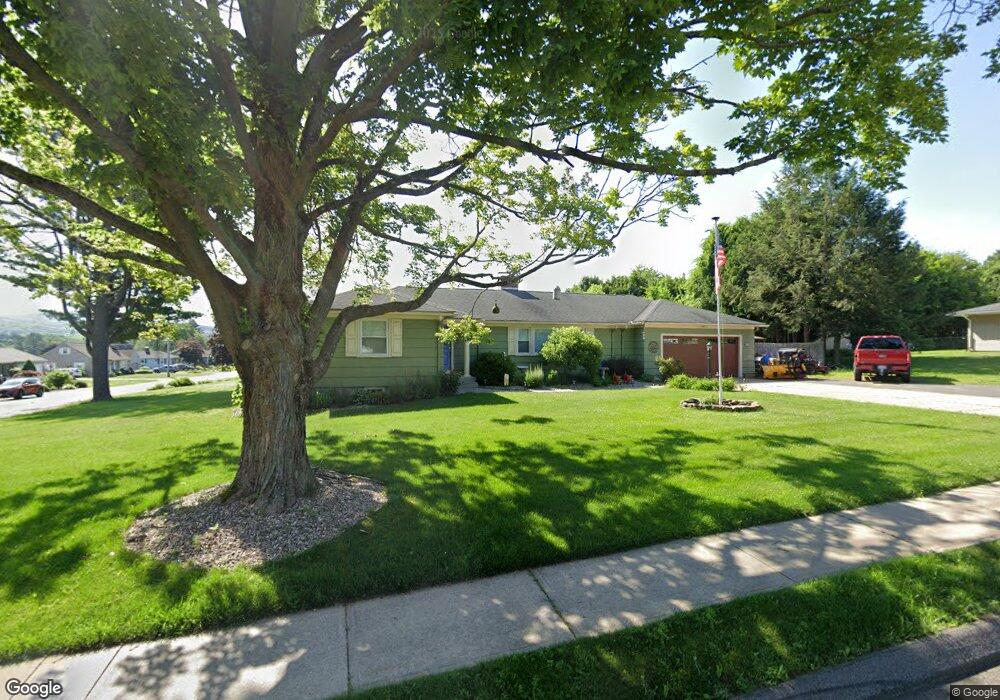 754 Center St, Ludlow, MA 01056 - photo 1