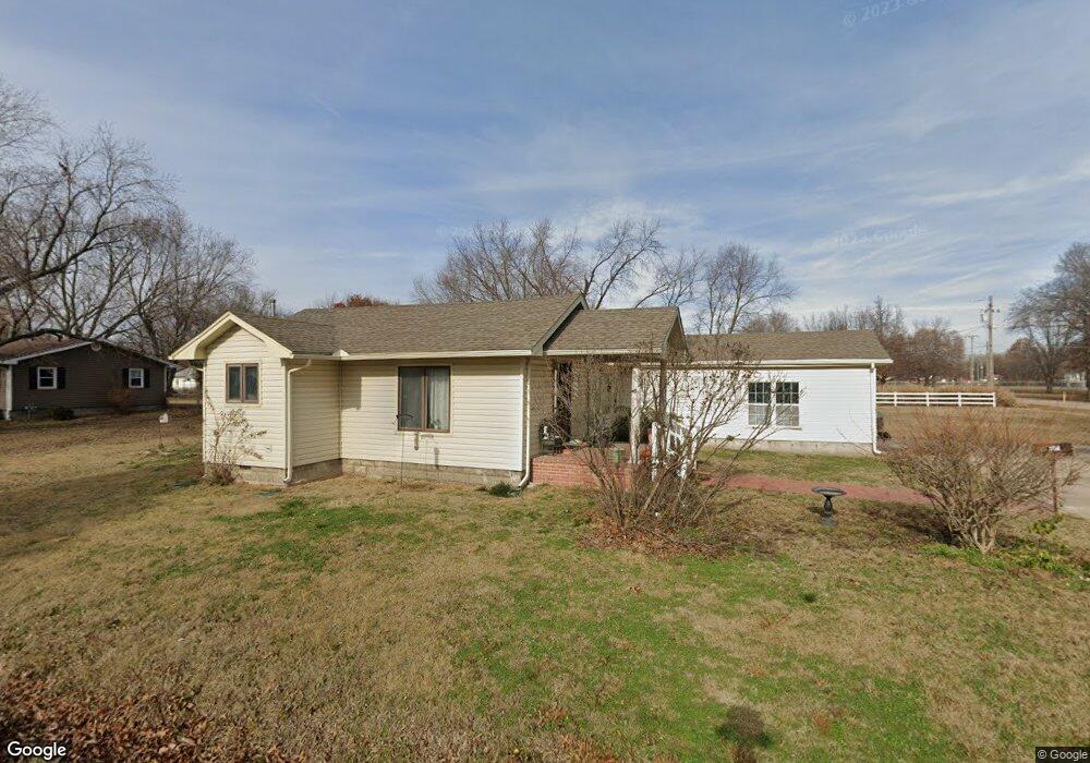 1109 Morgan Ave, Parsons, KS 67357 - photo 1