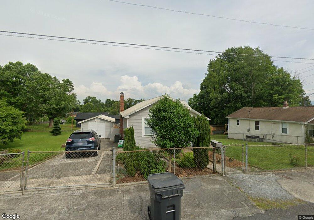 1611 Pershing Ave, Bristol, TN 37620 - photo 1