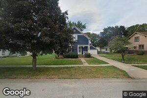 704 7th St, Durant, IA 52747