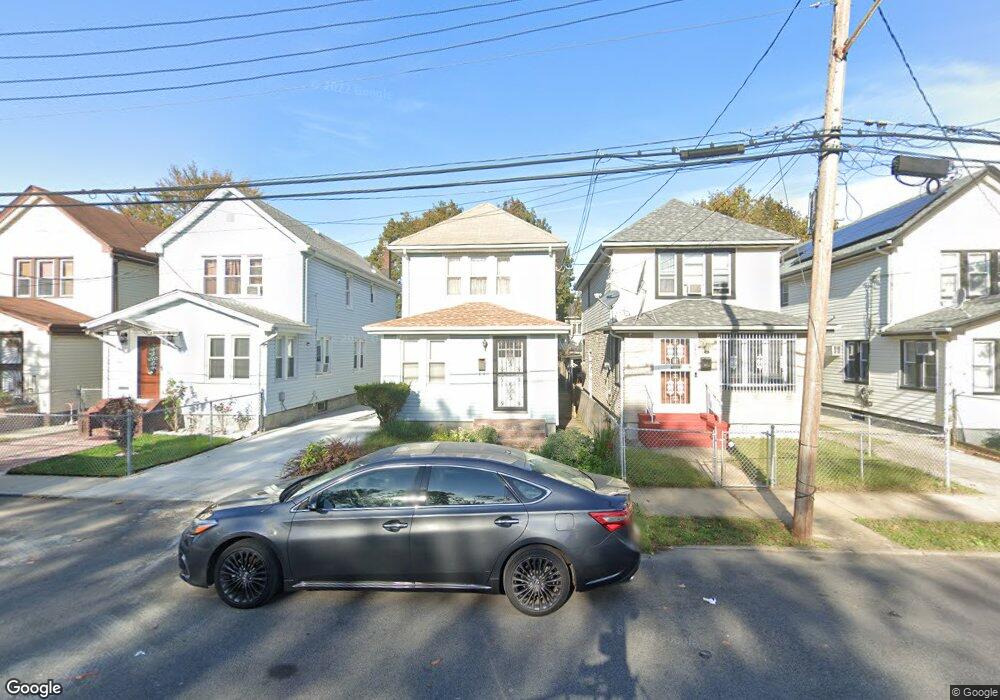 9462 199th St, Hollis, NY 11423 - photo 1