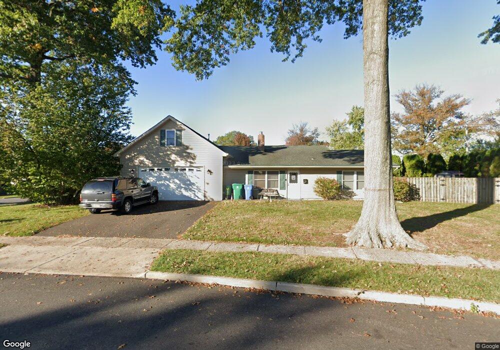 392 Blue Ridge Dr, Levittown, PA 19057 - photo 1