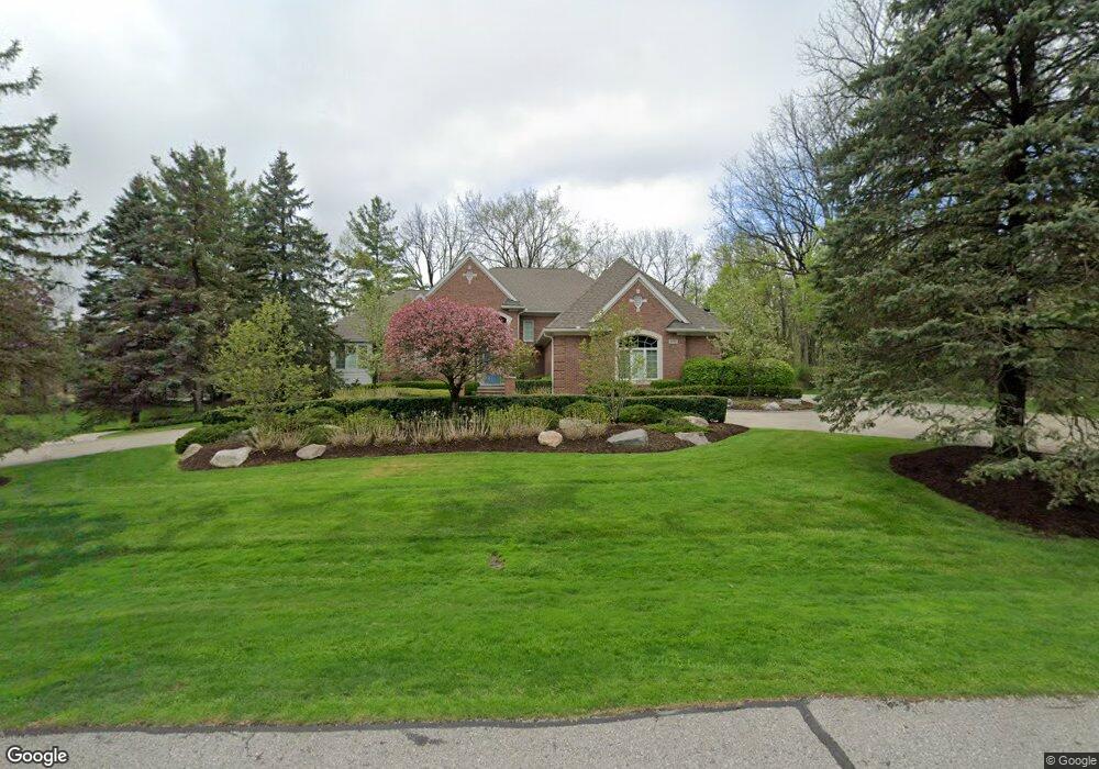 1045 Satterlee Rd, Bloomfield Hills, MI 48304 - photo 1