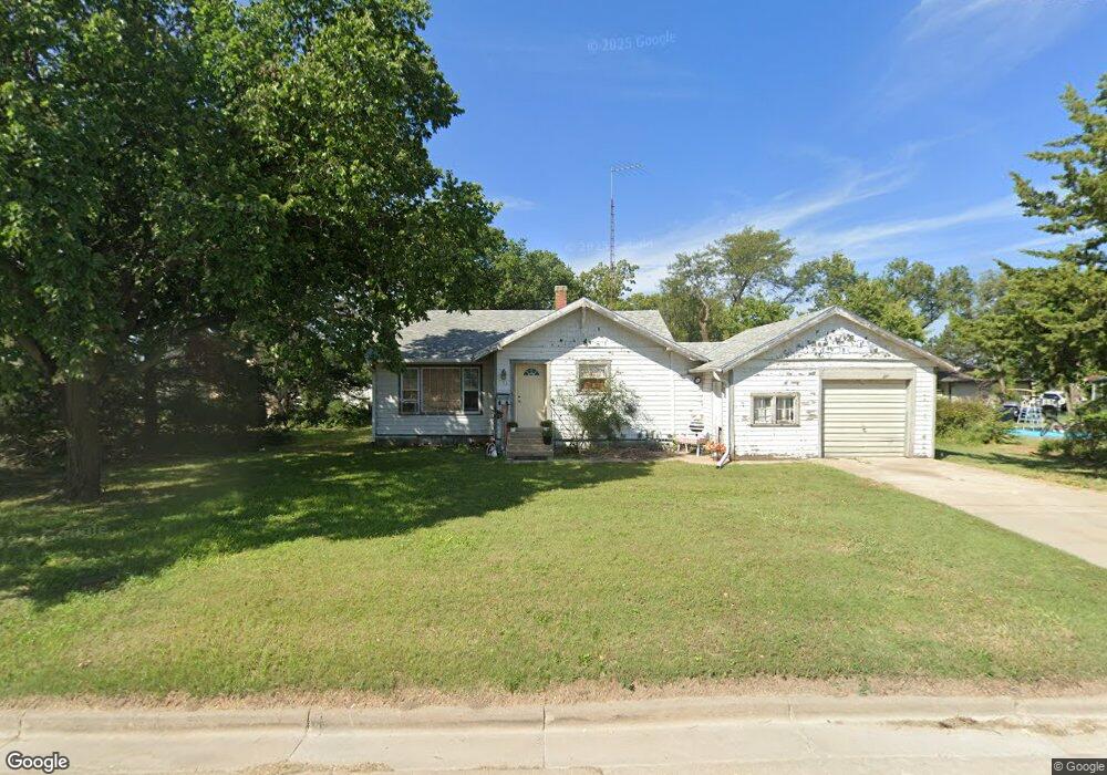 553 N 1st St, Osborne, KS 67473 - photo 1